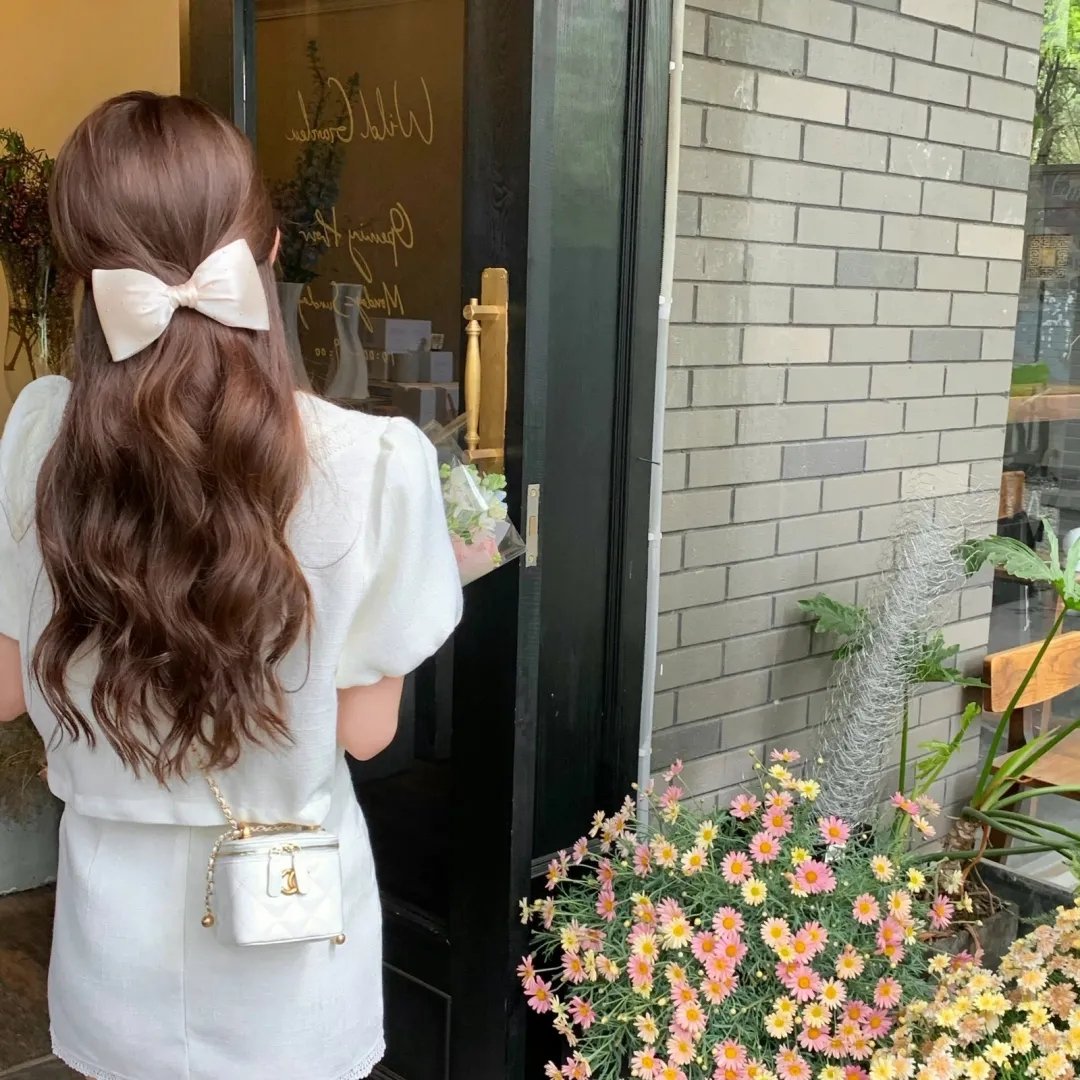 潜行 海报